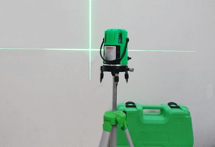 Máy cân bằng laser 5 tia xanh giá tốt nhất