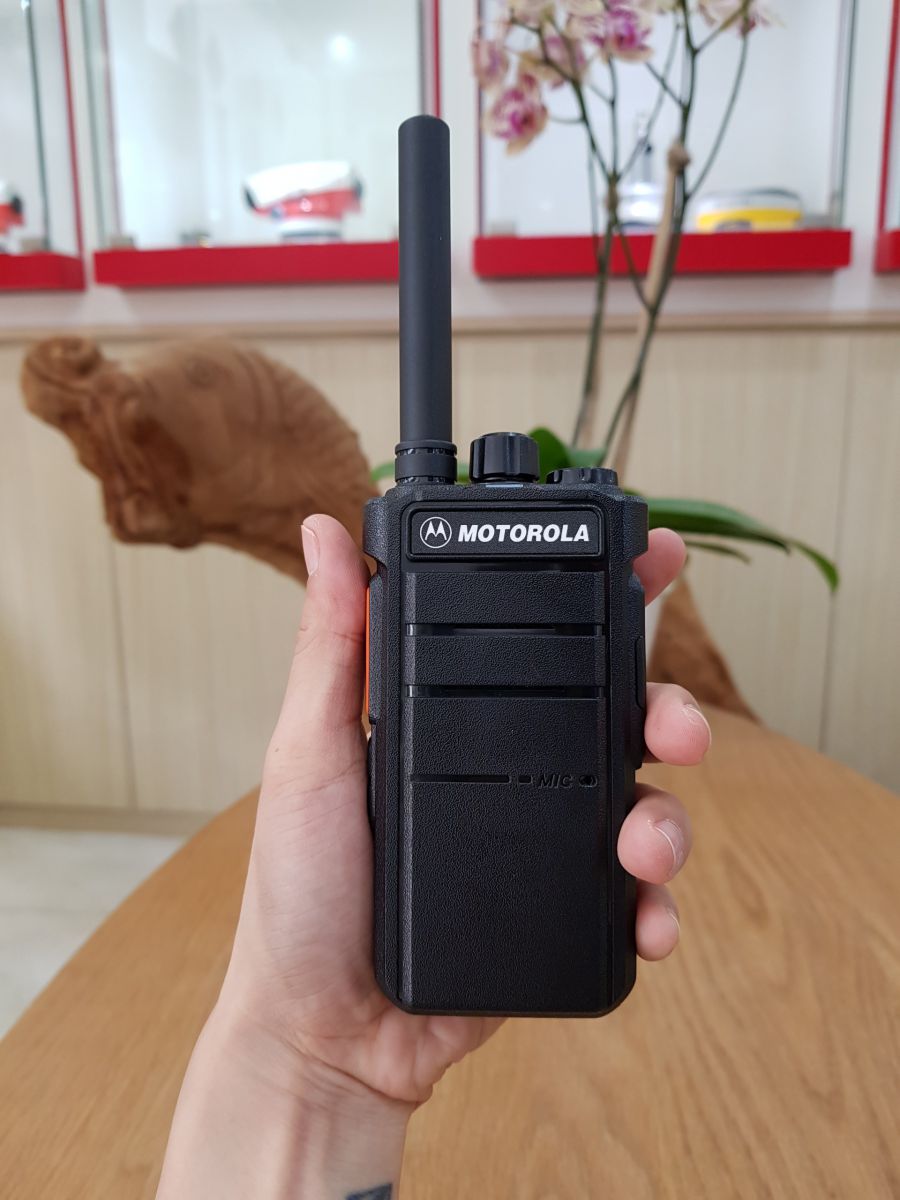 Có máy bộ đàm Motorola CP 7800 bạn có thêm một cánh tay đắc lực hỗ trợ cho công việc của bạn nhanh chóng, suôn sẻ và kịp thời.