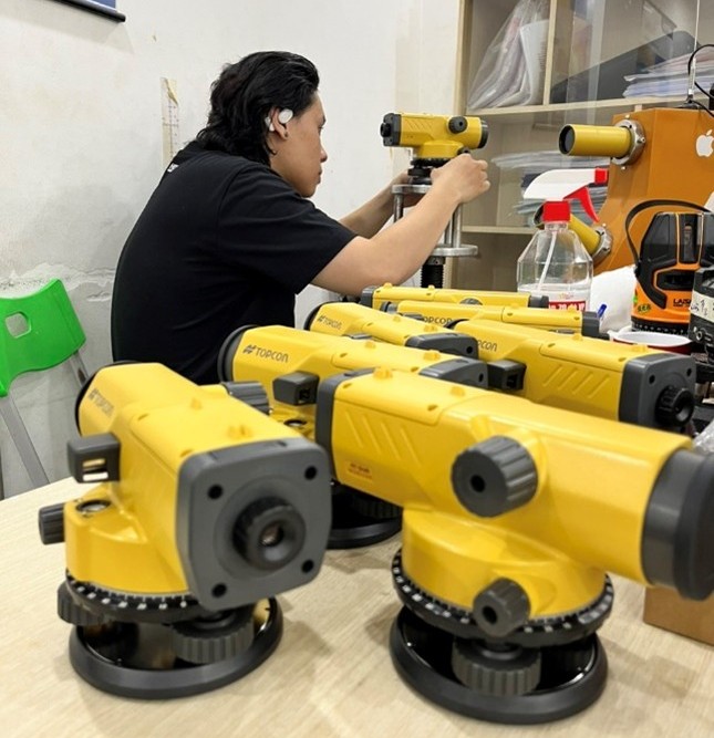 Dấu hiệu cho thấy cần kiểm định máy thủy bình gấp.