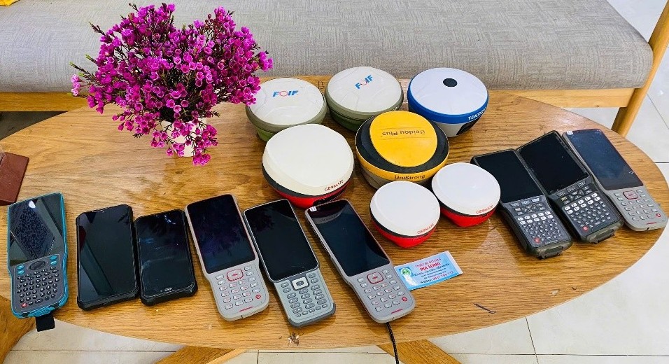 Thuê máy GPS RTK giá rẻ tại Địa Long- Trải nghiệm công nghệ "Đỉnh" 2026