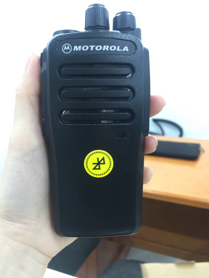 ưu thế của bộ đàm motorola sử dụng tai nghe không dây