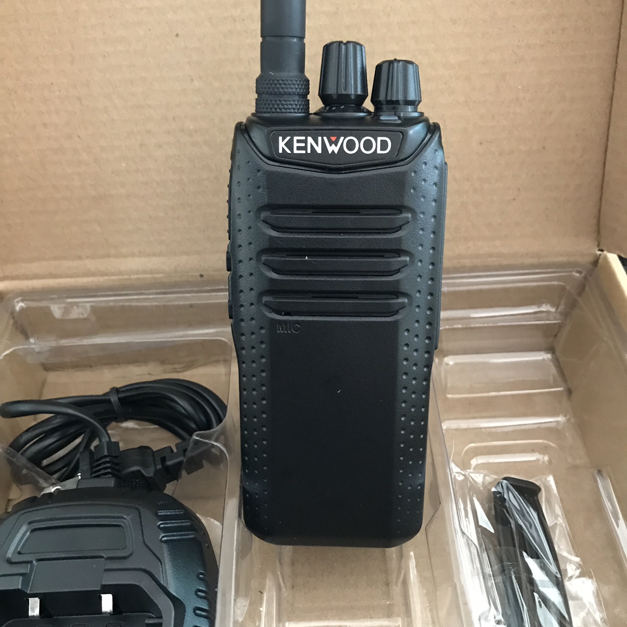 Máy bộ đàm cầm tay Kenwood TK D340