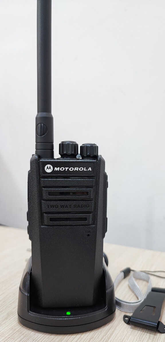 Máy bộ đàm Motorola Xir P9996